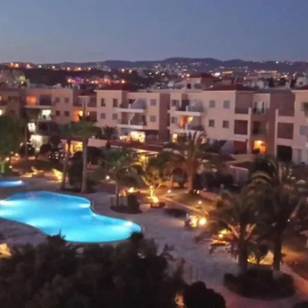 H&O White Wave Apartment Paphos