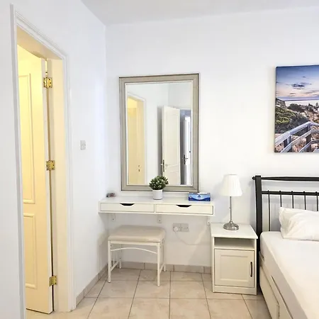 Apartment H&O White Wave Apartment Paphos